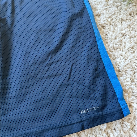 Old Navy Rec Tech performance gear men’s athletic basketball shorts. - Picture 2 of 5